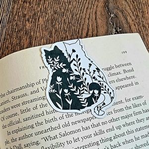 Magnetic bookmarks / Black and white cats